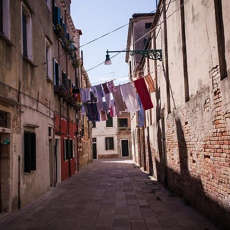 Venezia Biennale Bianco & Rosso Apartment Exterior foto