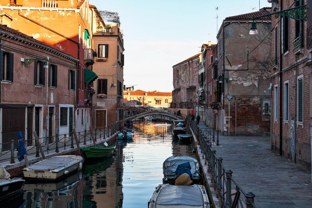 Venezia Biennale Bianco & Rosso Apartment Exterior foto